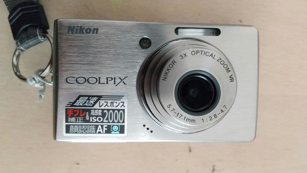 Nikon COOLPIX S500 コンパクトデジタルカメラ 通電確認済み