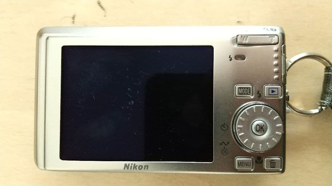 Nikon COOLPIX S500 コンパクトデジタルカメラ 通電確認済み