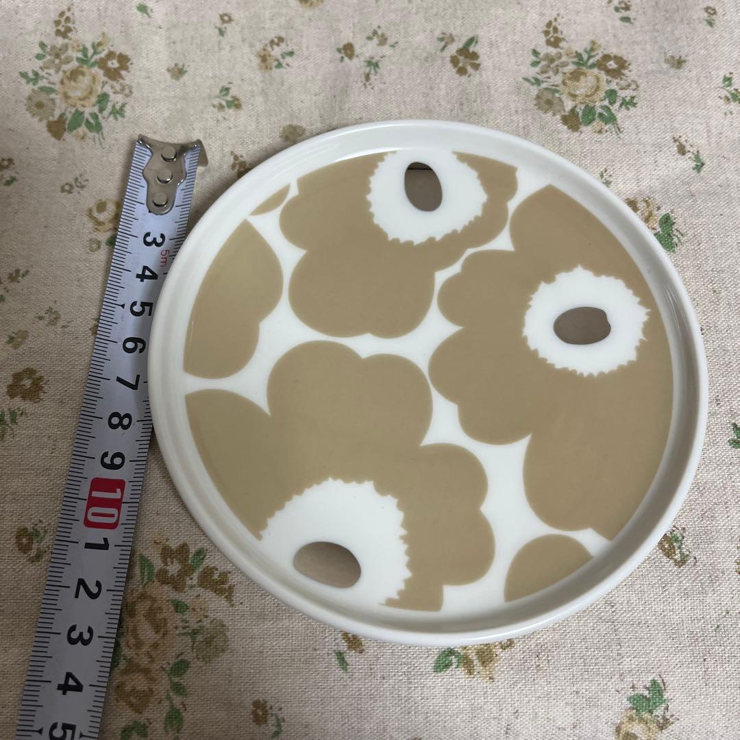 新品 マリメッコ ウニッコ マグカップ プレート ベージュ シルバー ラテマグ