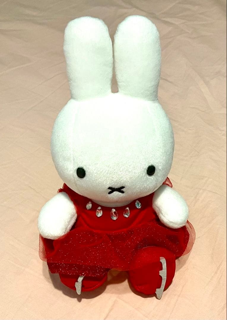 【美品】miffy style限定　スケートミッフィー　ぬいぐるみ　ミッフィー