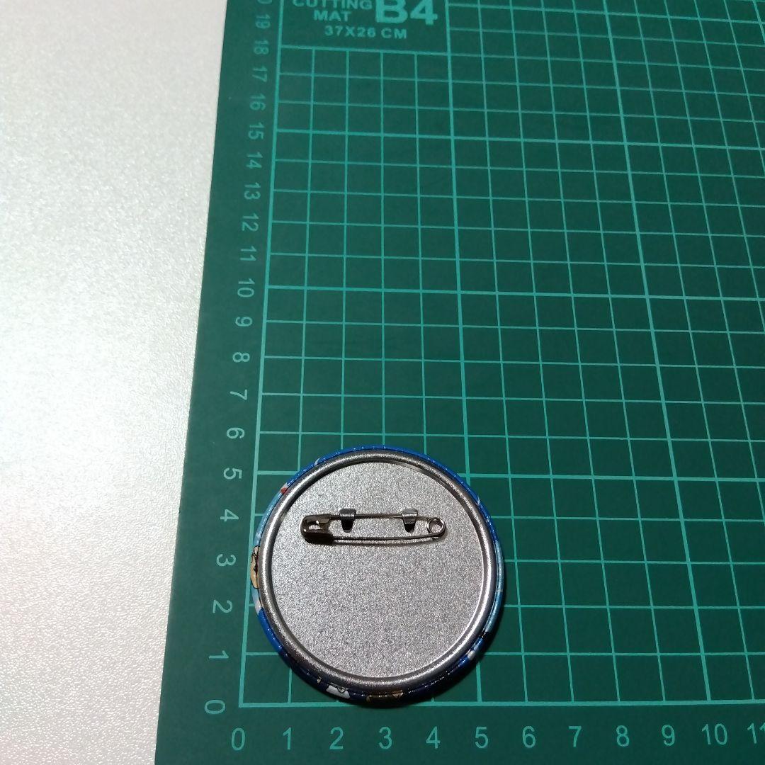 【約束のネバーランド】レイ マリン 描き下ろし 缶バッジ