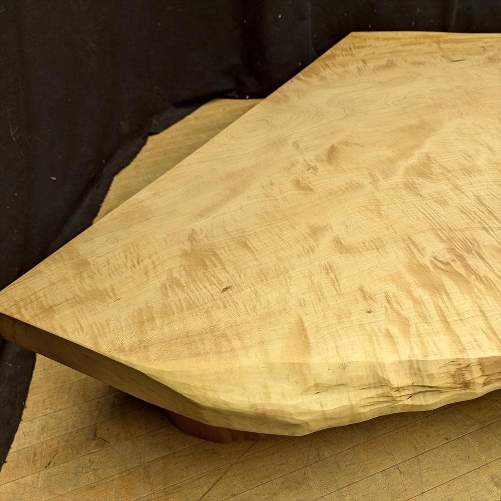 無垢　栃　トチ　縮杢　ちぢみもく　１枚板　丸太脚　座卓　テーブル　ローテーブル