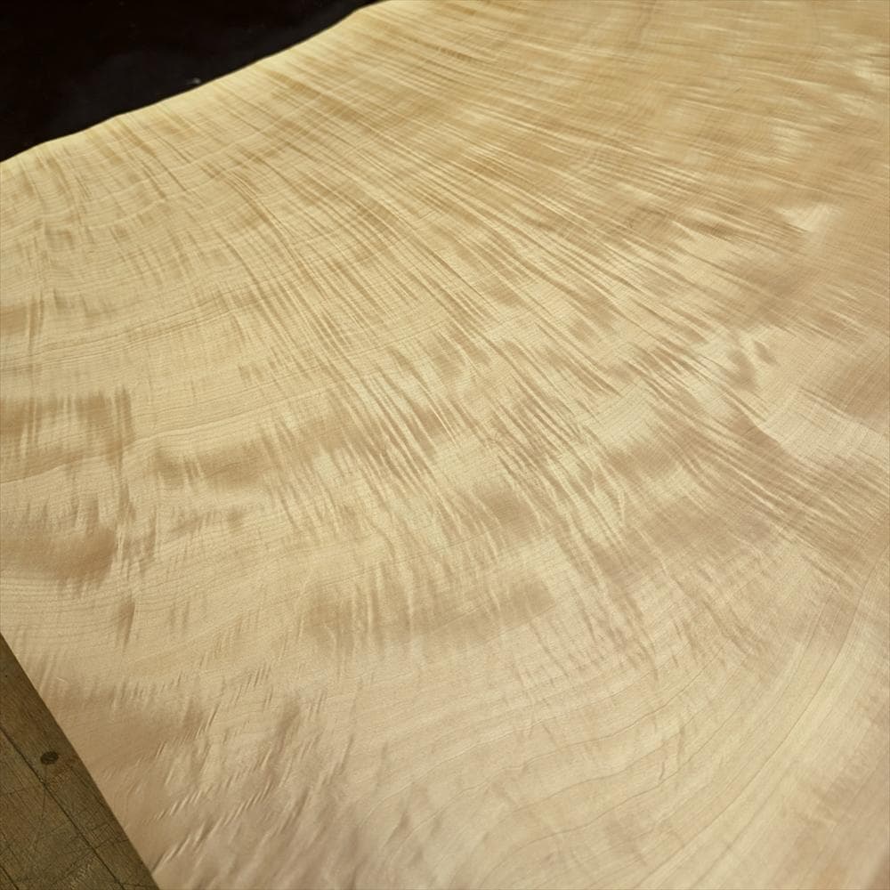 無垢　栃　トチ　縮杢　ちぢみもく　１枚板　丸太脚　座卓　テーブル　ローテーブル