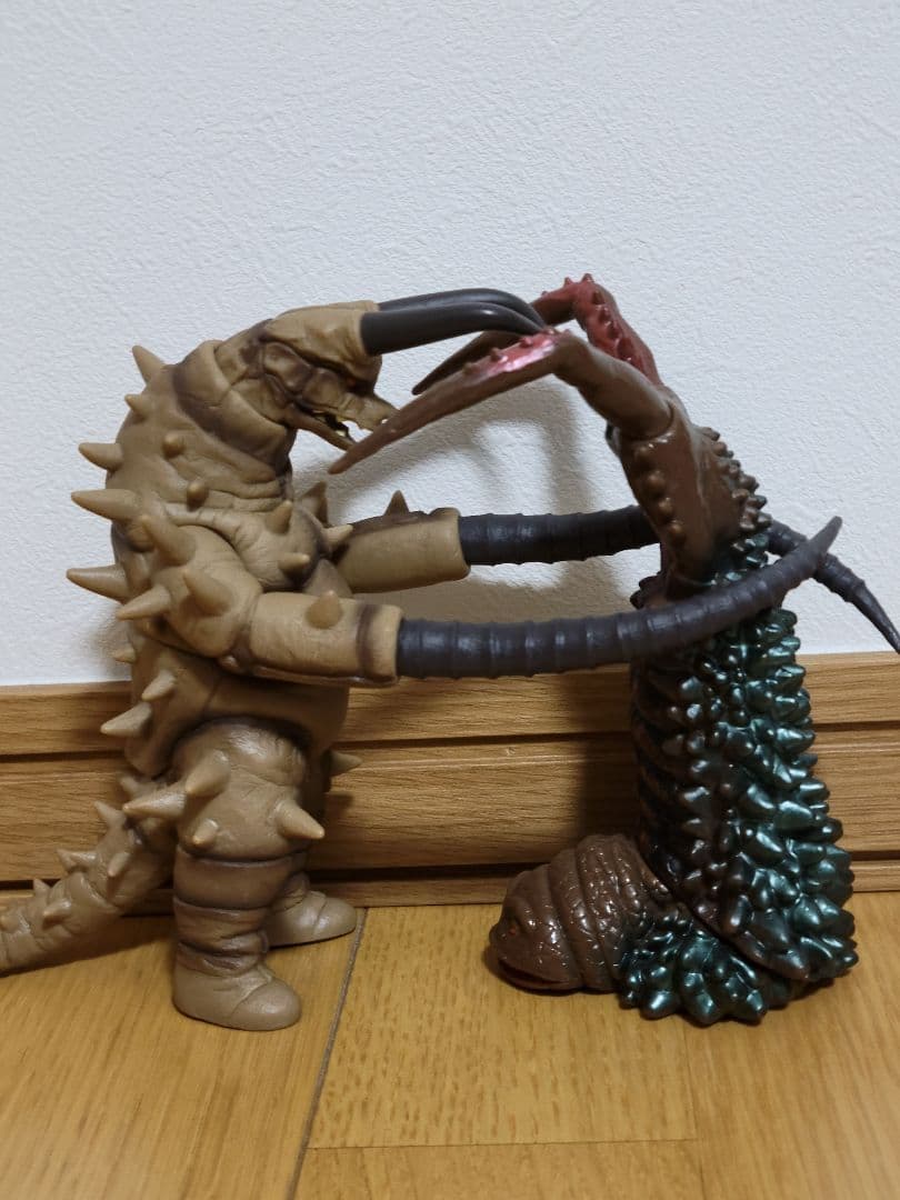 円谷ウルトラ怪獣シリーズ 古代怪獣ツインテール グドン フィギュア2個セット