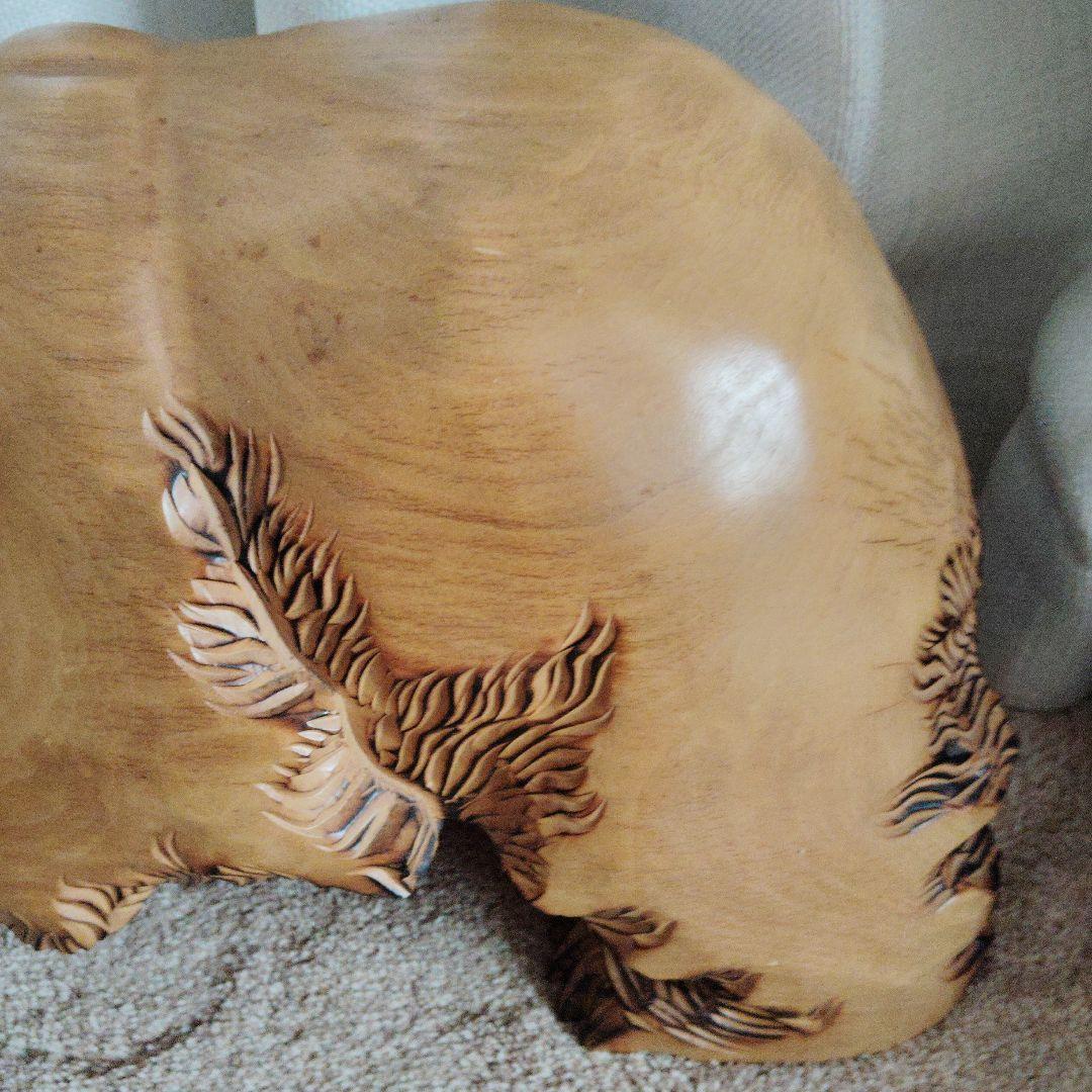 木製 クマの彫刻函館アイヌ民族作　高さ約25cm