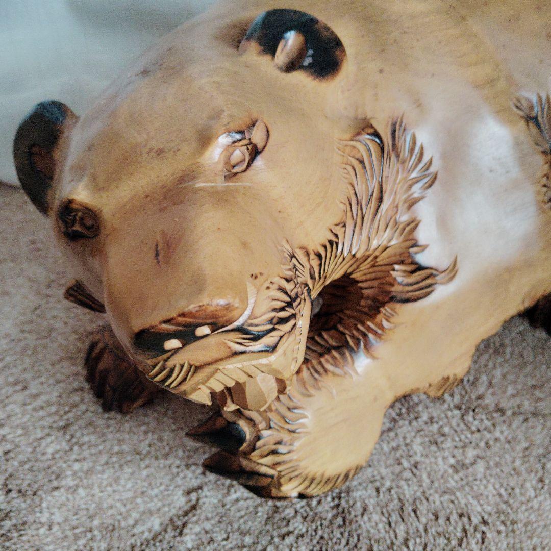 木製 クマの彫刻函館アイヌ民族作　高さ約25cm