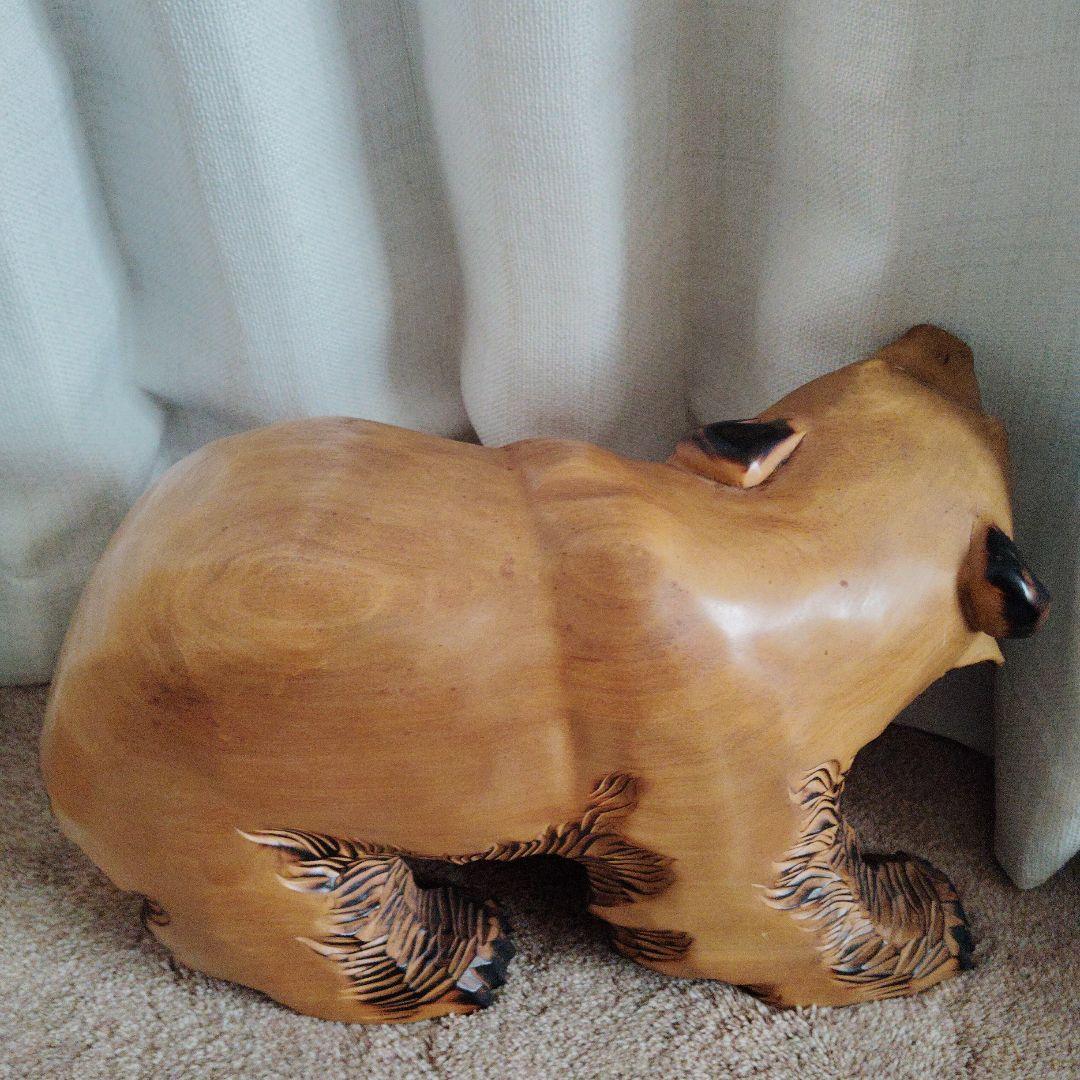 木製 クマの彫刻函館アイヌ民族作　高さ約25cm