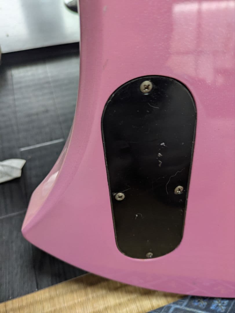 チャッティングバード　ピンク　エレキギター　モッキンバード