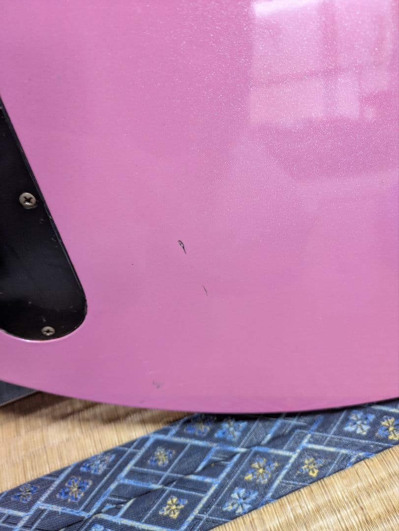 チャッティングバード　ピンク　エレキギター　モッキンバード