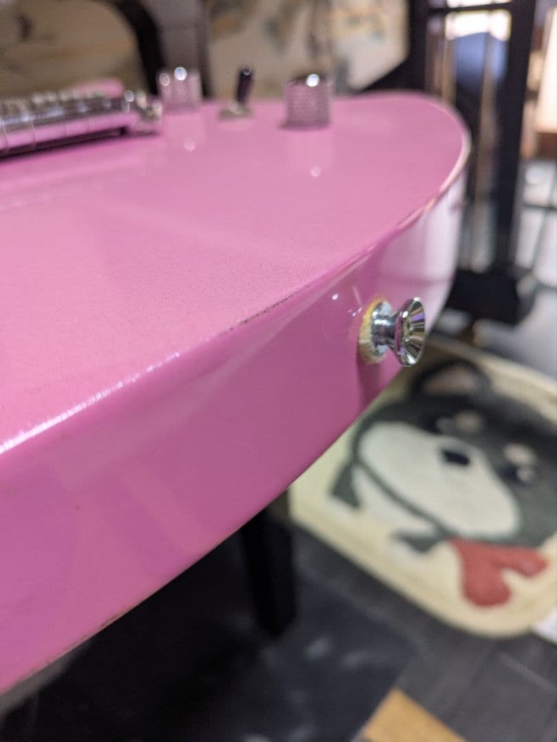 チャッティングバード　ピンク　エレキギター　モッキンバード