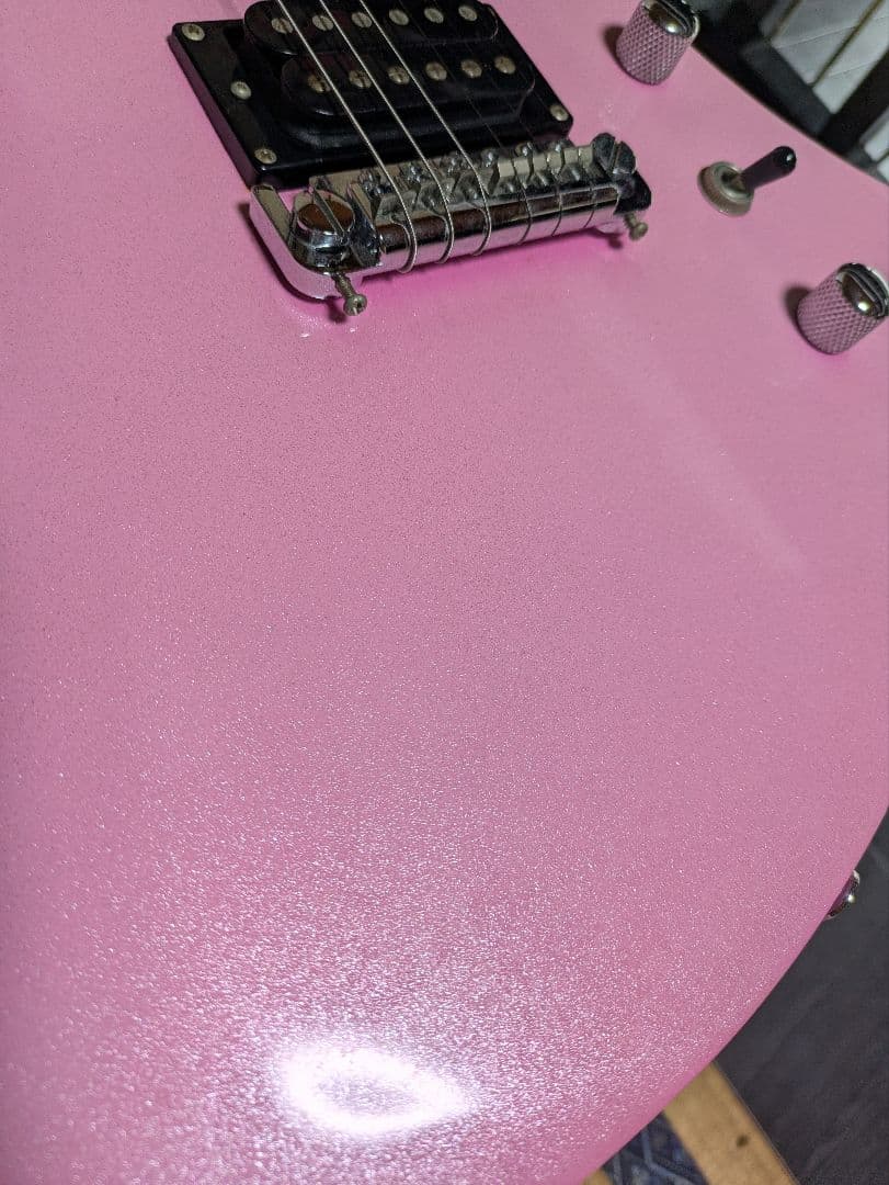 チャッティングバード　ピンク　エレキギター　モッキンバード