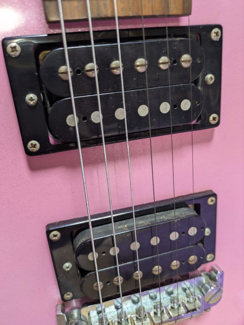 チャッティングバード　ピンク　エレキギター　モッキンバード