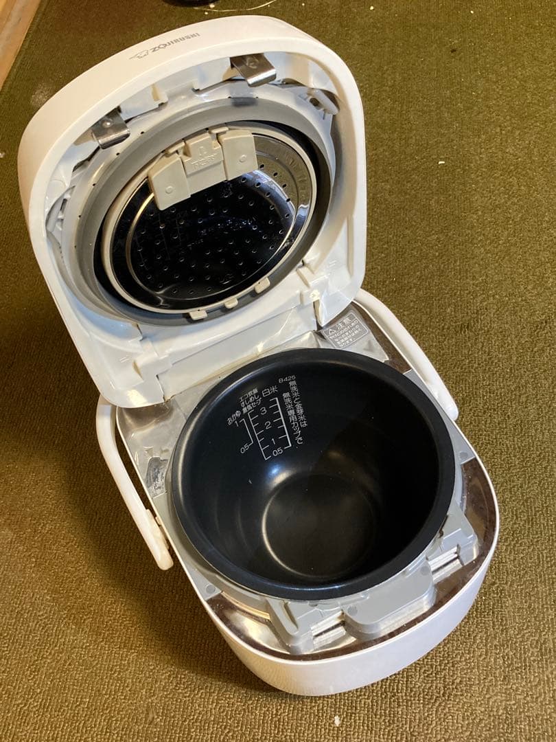 期間限定値引き　象印 炊飯器 3.5 合 圧力IH式 極め炊き NP-QA06