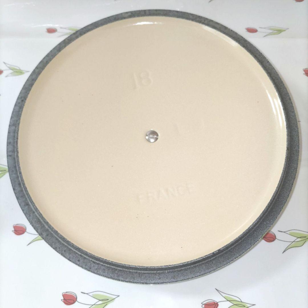 ル・クルーゼ　ライトグリーン 両手鍋　18センチ