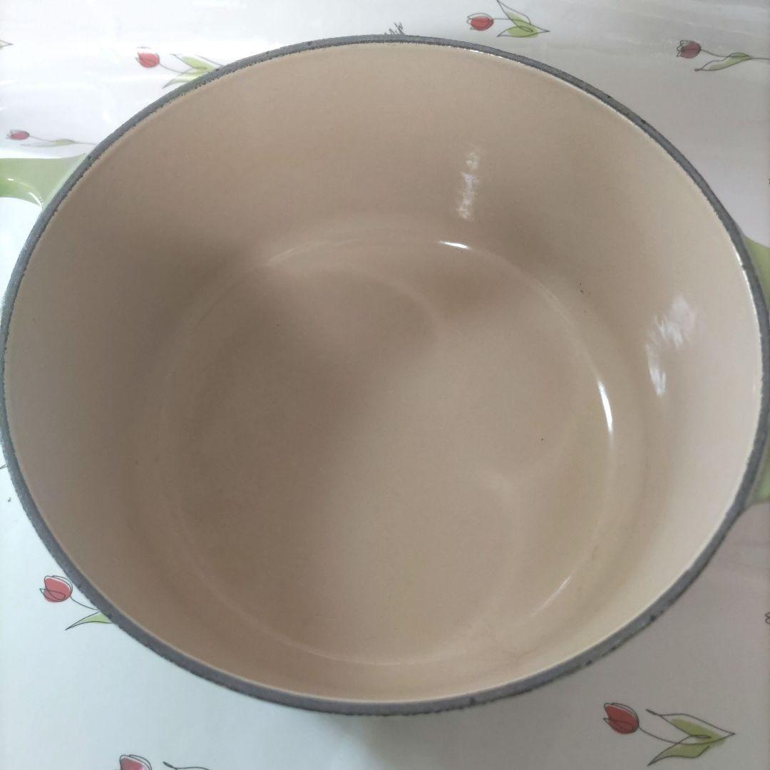 ル・クルーゼ　ライトグリーン 両手鍋　18センチ