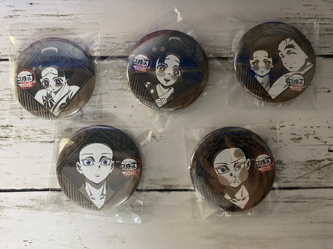 鬼滅の刃 コースター 缶バッジ 無惨 童磨 黒死牟 カード クリア チェキ くじ