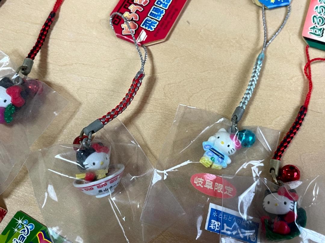 経年劣化品　ご当地キティ ハローキティ　根付けストラップ まとめ売り
