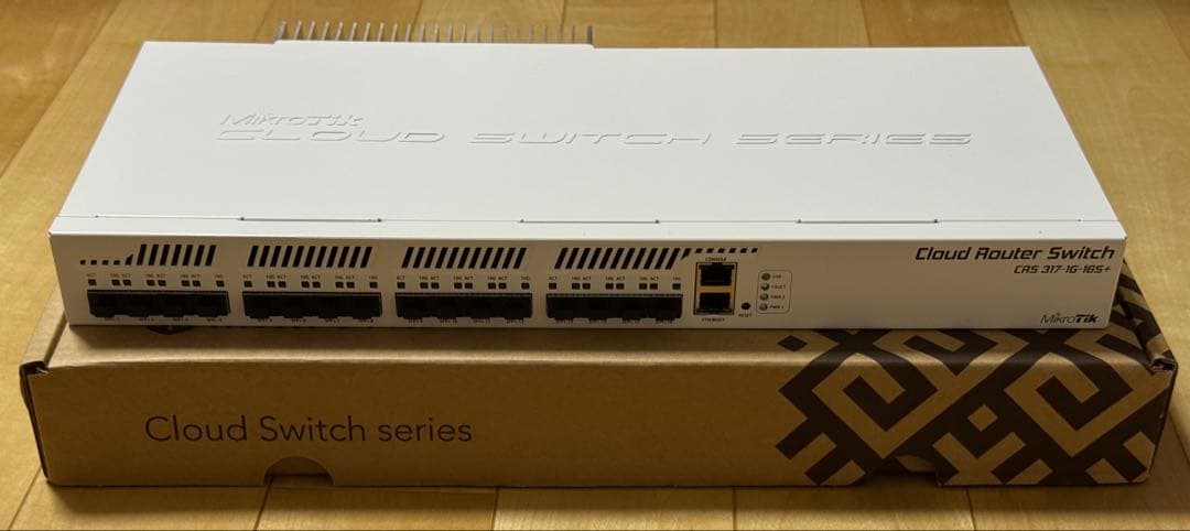 MikroTik CRS317-1G-16S+RM SFP+16ポート