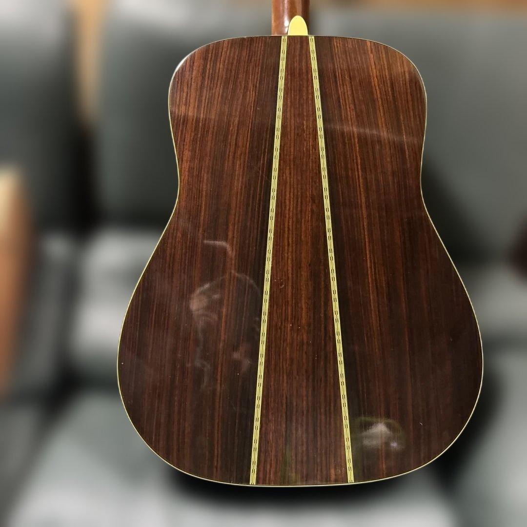 ヤマハ　YAMAHA アコースティックギター　FG-302