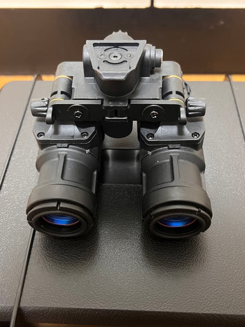 PVS31　デジタルナイトビジョン 実動 バッテリーボックス　四角画面タイプ