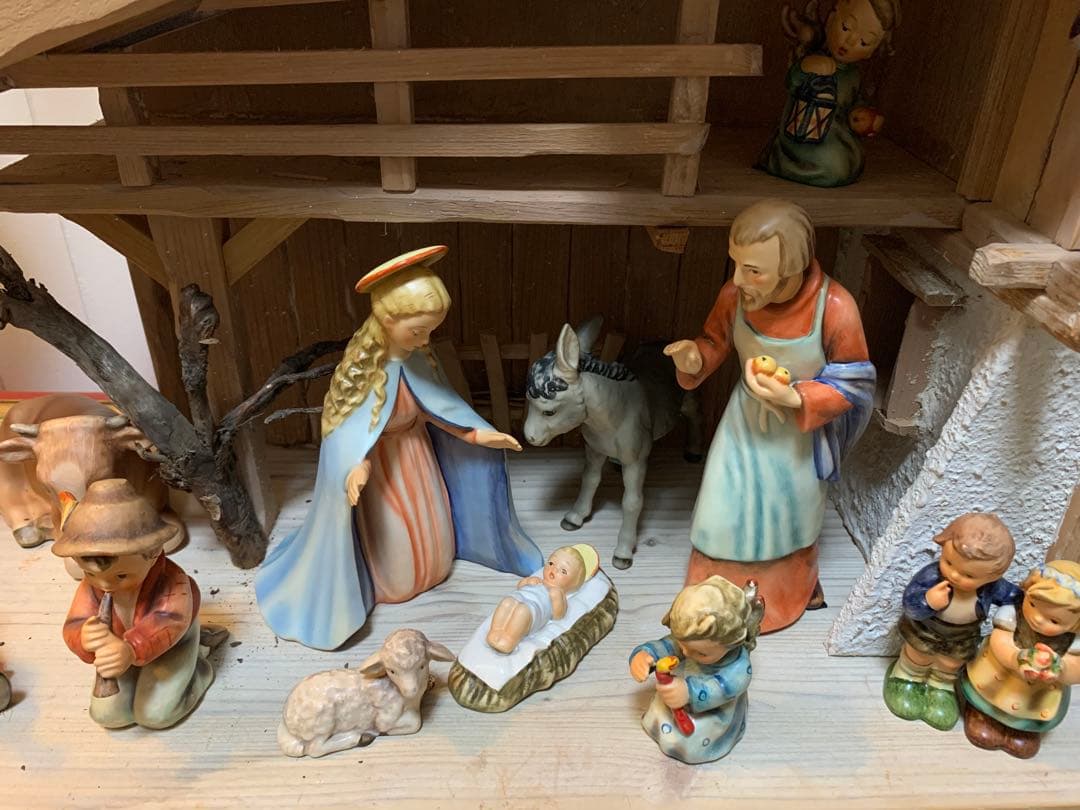 ゲーベル人形　レアな完全コンプリートフンメル人形ビンテージのキリスト降誕セット！