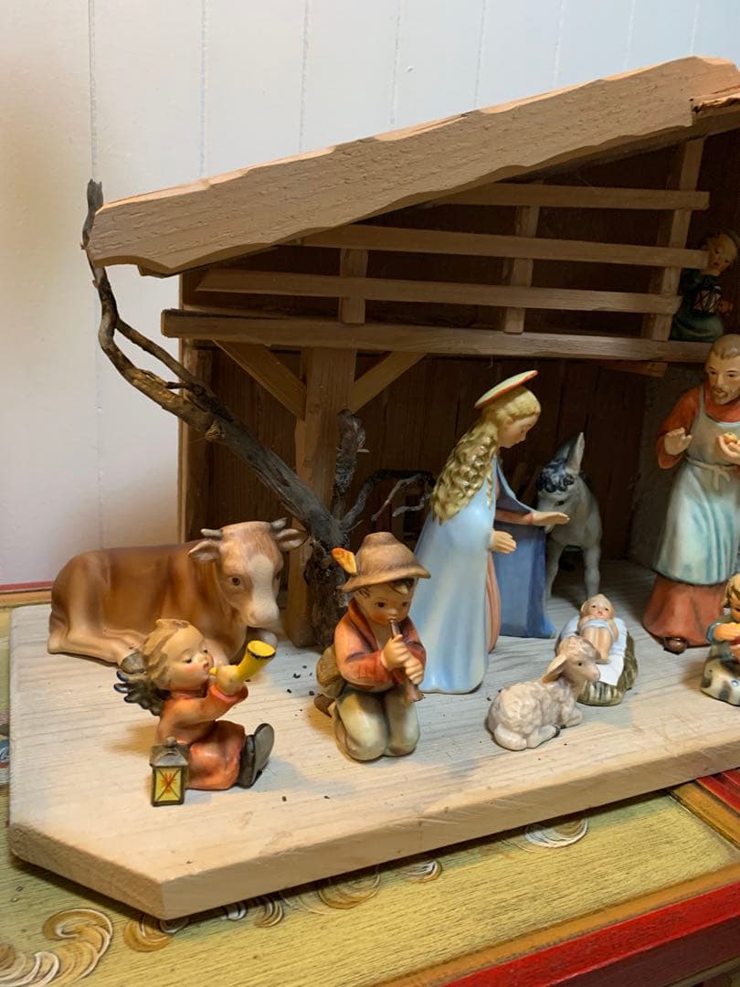 ゲーベル人形　レアな完全コンプリートフンメル人形ビンテージのキリスト降誕セット！