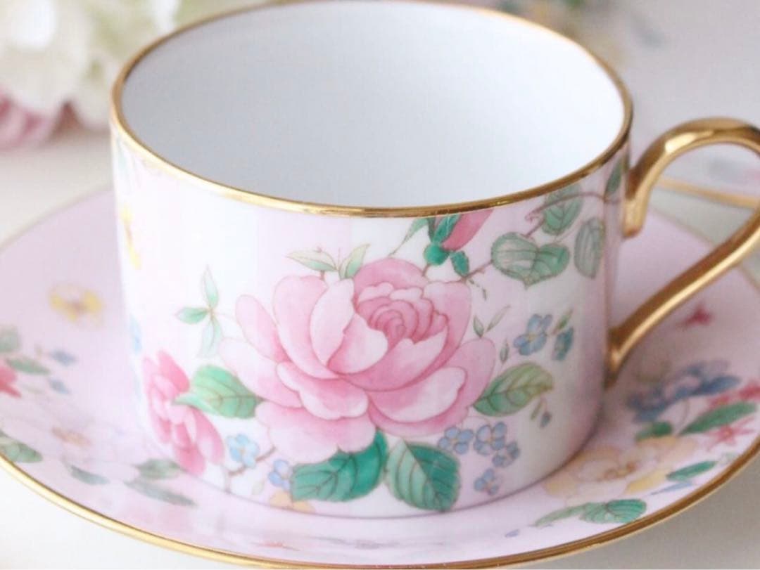 チェスティ好きにはたまらない♡ポーセラーツ お花のティーセット