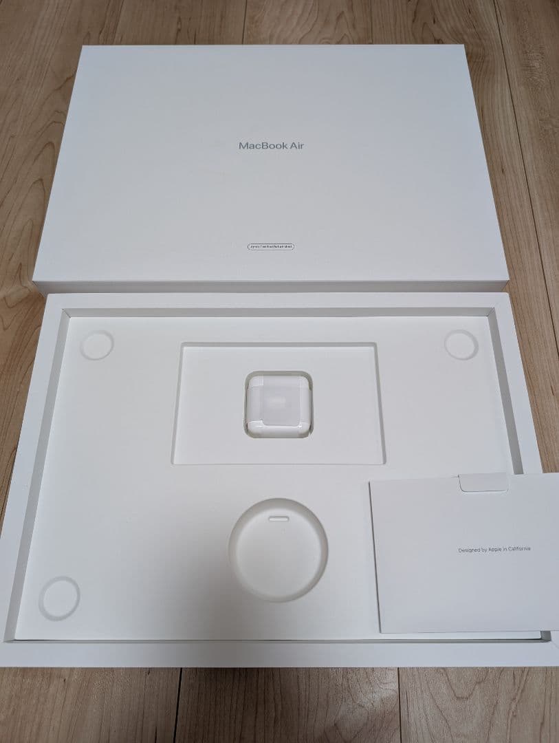 MacBook air m2 15インチ 8G/256G