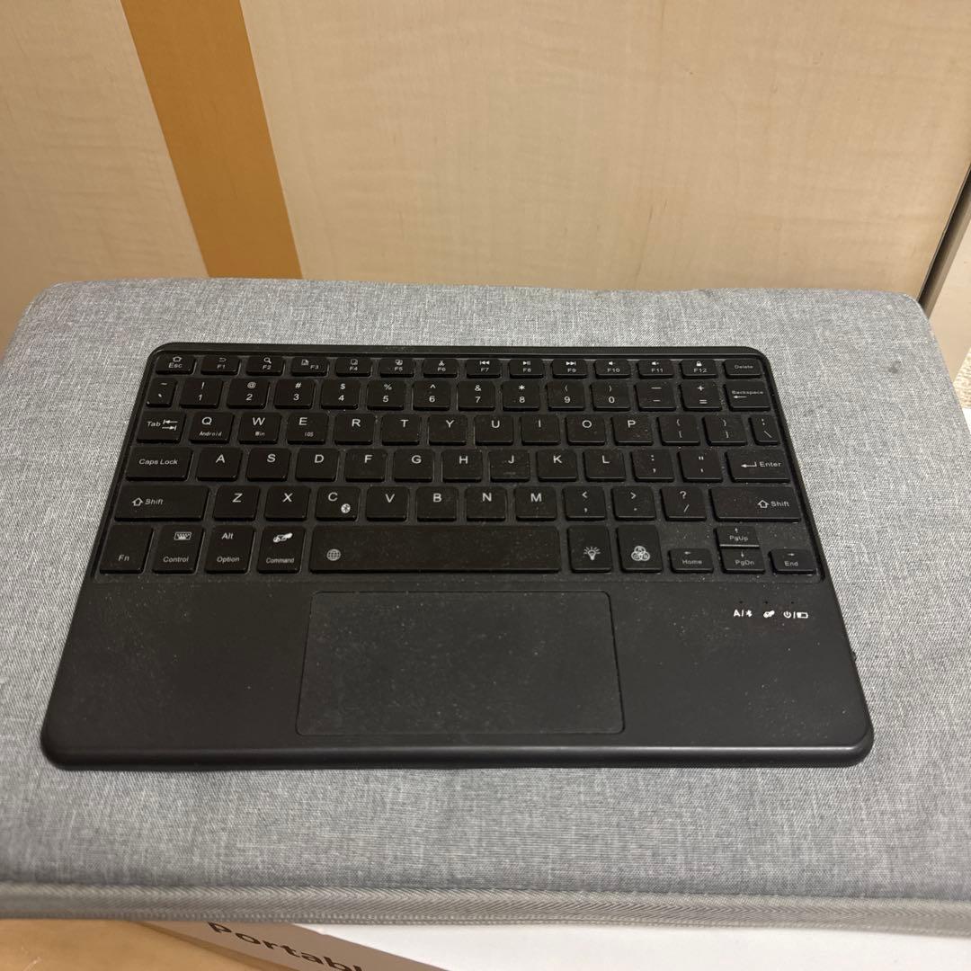 モバイルモニター、付属品、ケース、テンキー、ワイヤレスキーボード