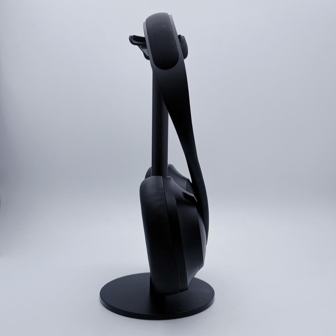 未使用品　Bose ノイズキャンセリング ヘッドフォン 700 黒 ボーズ　.