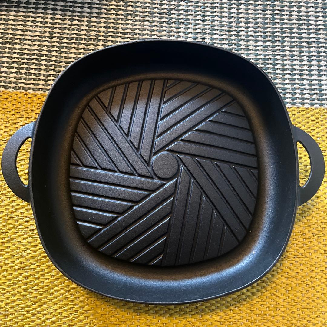 IWACHU 鋳鉄製正方形鍋 ストライプ模様　焼肉　　グリル