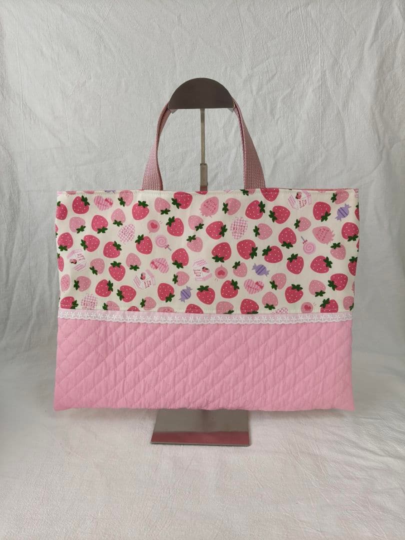 カラフルいちごの入園入学セット　ハンドメイド　通園バッグ　上靴袋　給食袋　着替袋