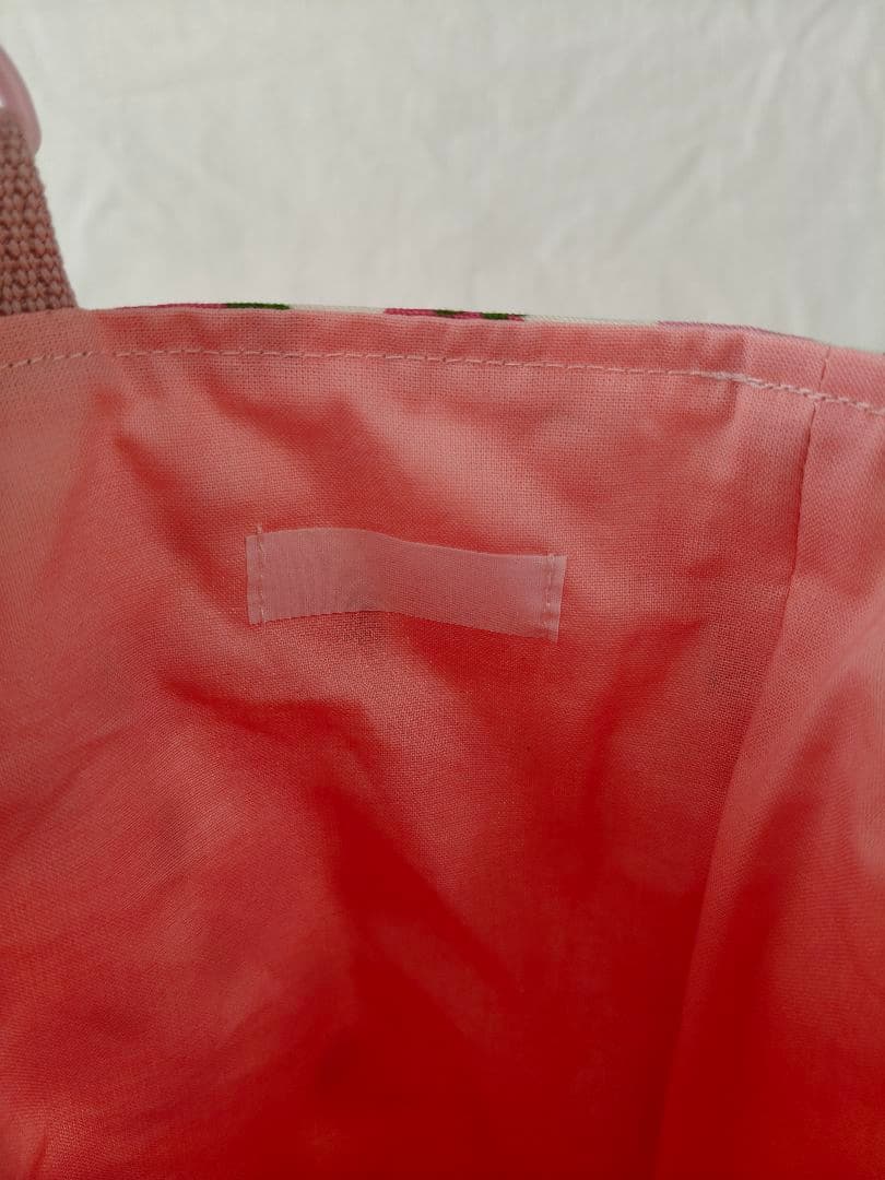 カラフルいちごの入園入学セット　ハンドメイド　通園バッグ　上靴袋　給食袋　着替袋