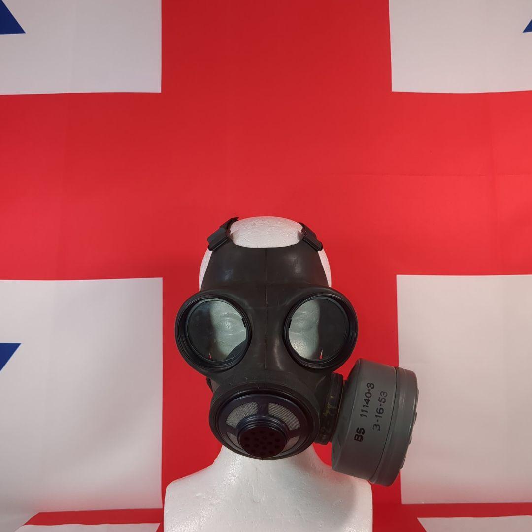 【実物美品】 カナダ軍C3ガスマスク 1971年製