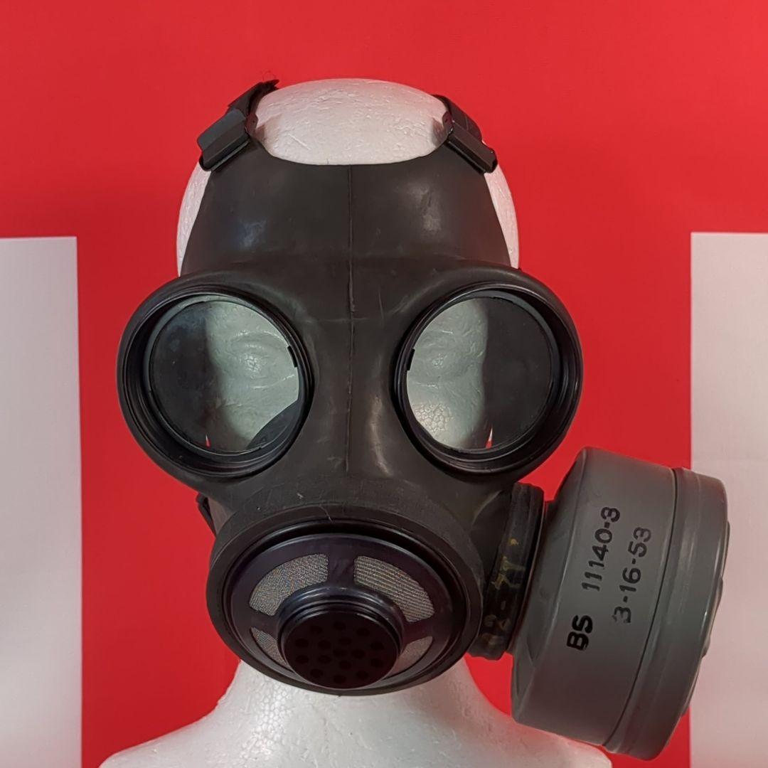 【実物美品】 カナダ軍C3ガスマスク 1971年製