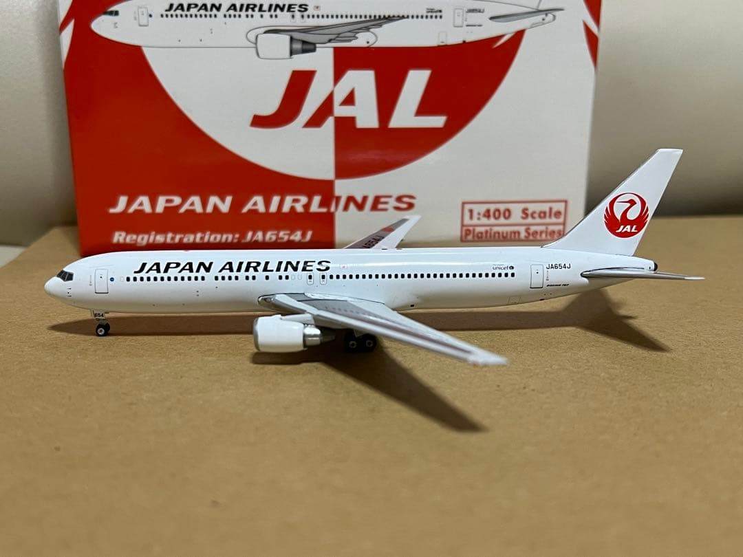 航空機・ヘリコプター Phoenix 1/400 JAL 767-300ER JA654J (1)