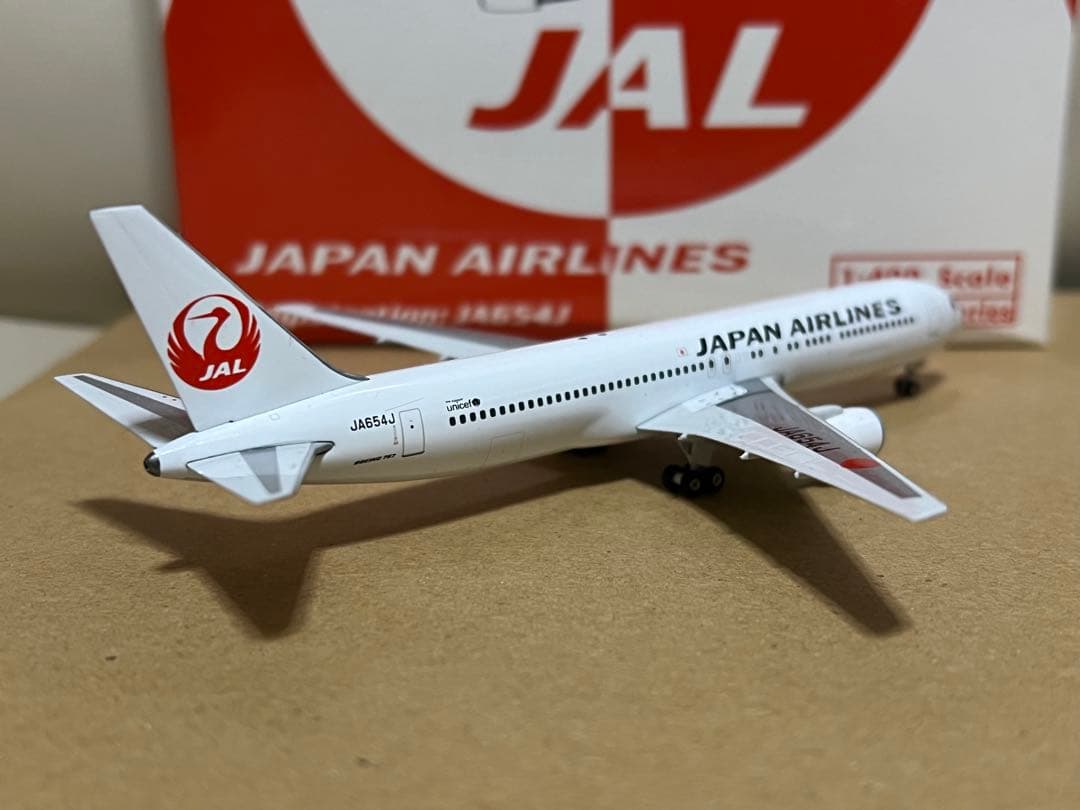 航空機・ヘリコプター Phoenix 1/400 JAL 767-300ER JA654J (1)