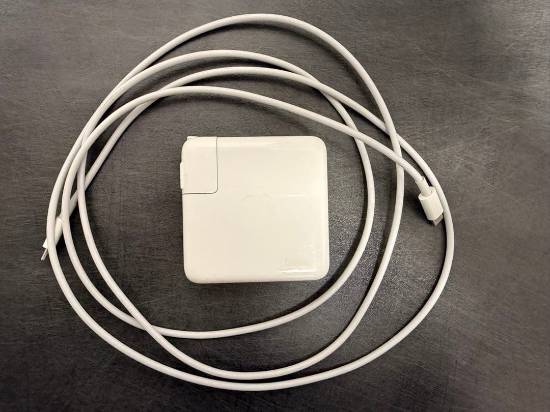 MacBook Pro 13 2019 充放電42回 美品 初期化済