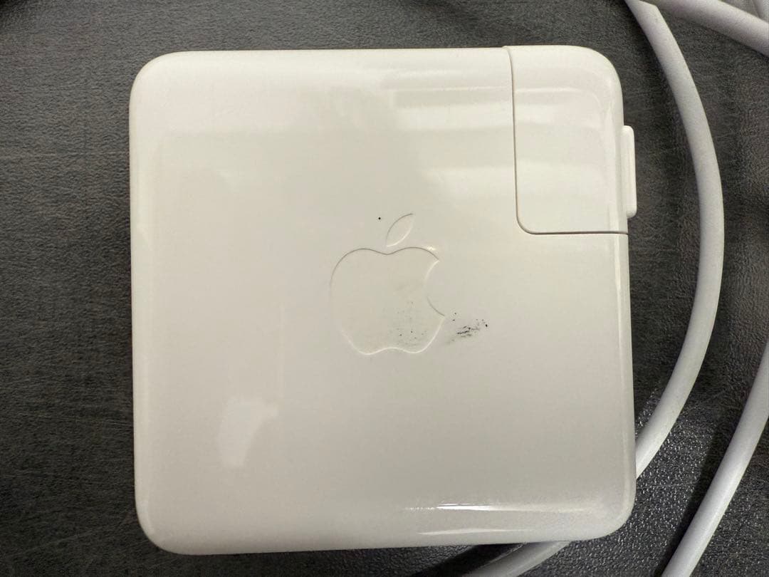MacBook Pro 13 2019 充放電42回 美品 初期化済