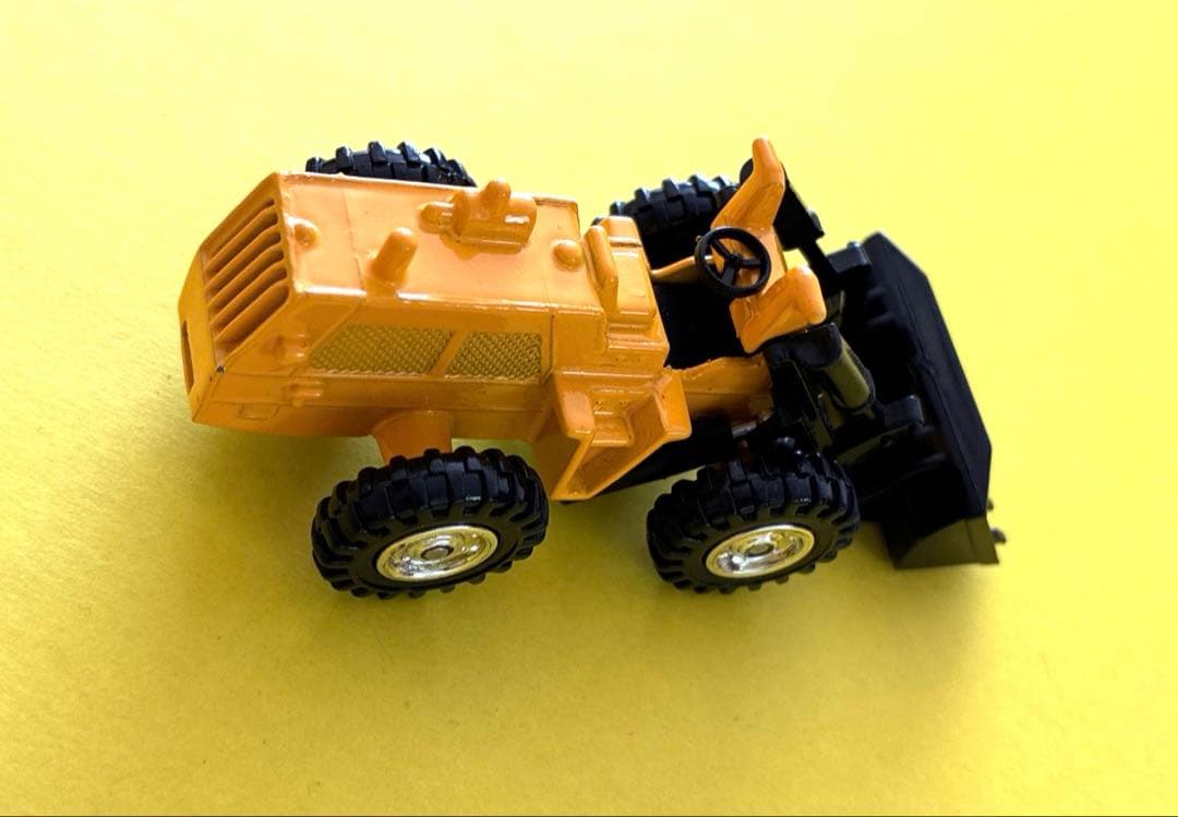 1トミカミニカーTOMICAフォークリフト& ブルドーザー