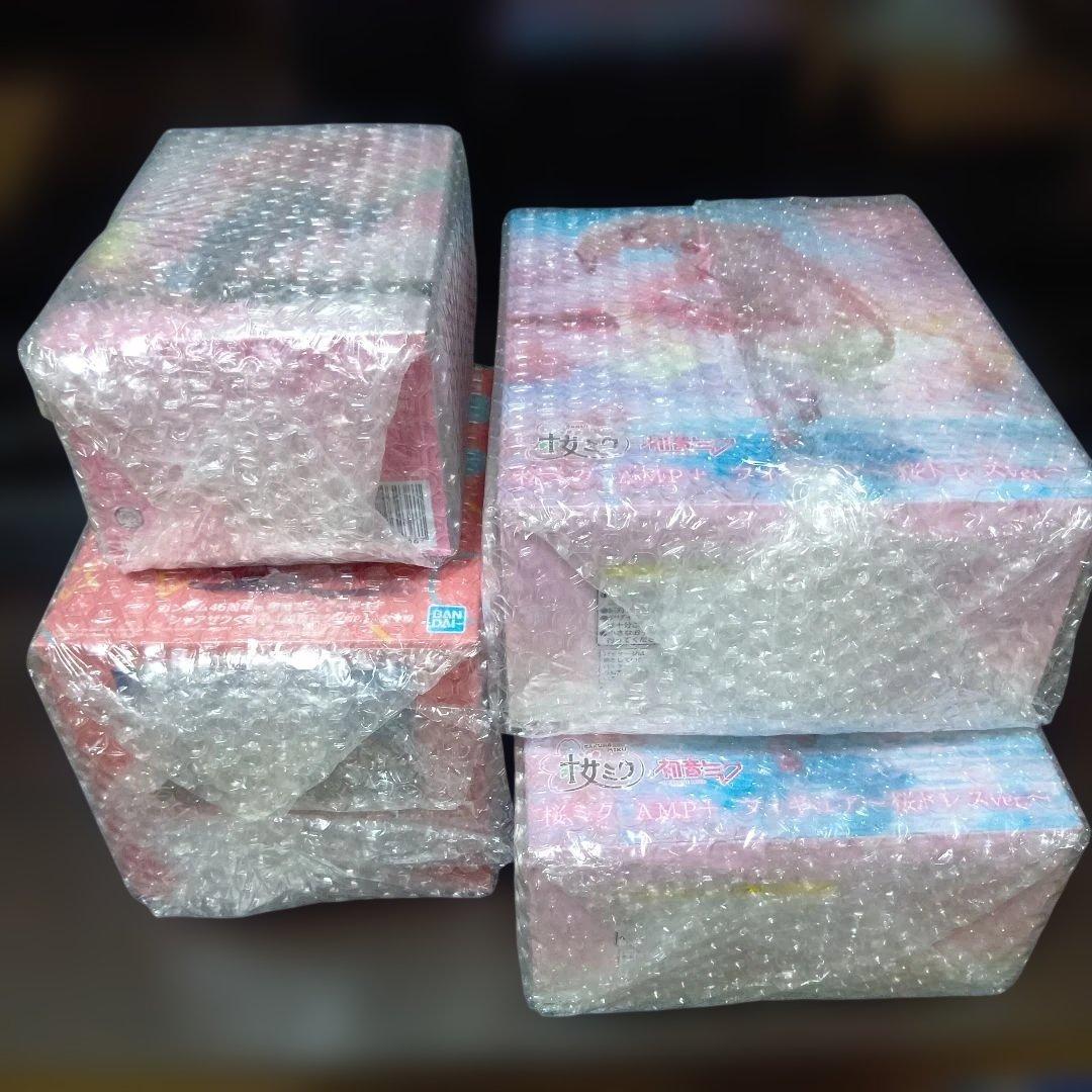 初音ミク　桜ミク　重音テト プライズフィギュアまとめ売り4体セット