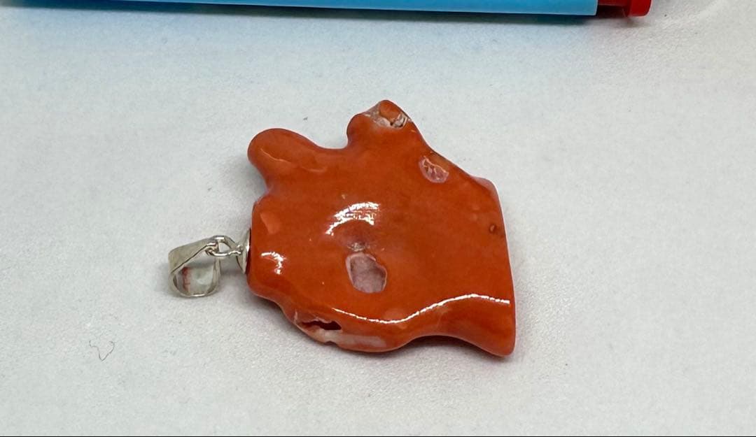 11243オレンジ色の天然珊瑚ペンダント 約サイズ22.67mm