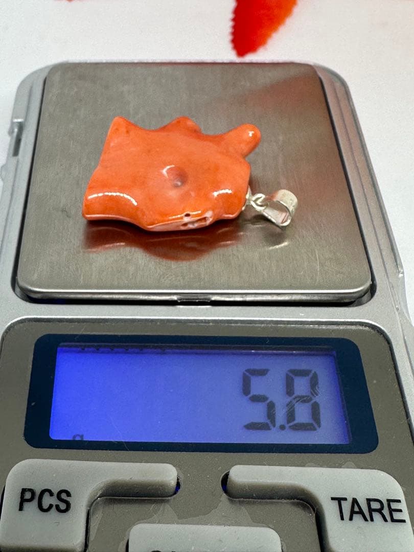 11243オレンジ色の天然珊瑚ペンダント 約サイズ22.67mm