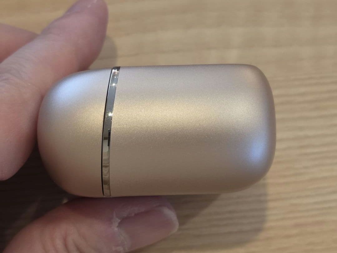 JBL Tour Pro 3 ワイヤレスイヤホン　ラテ