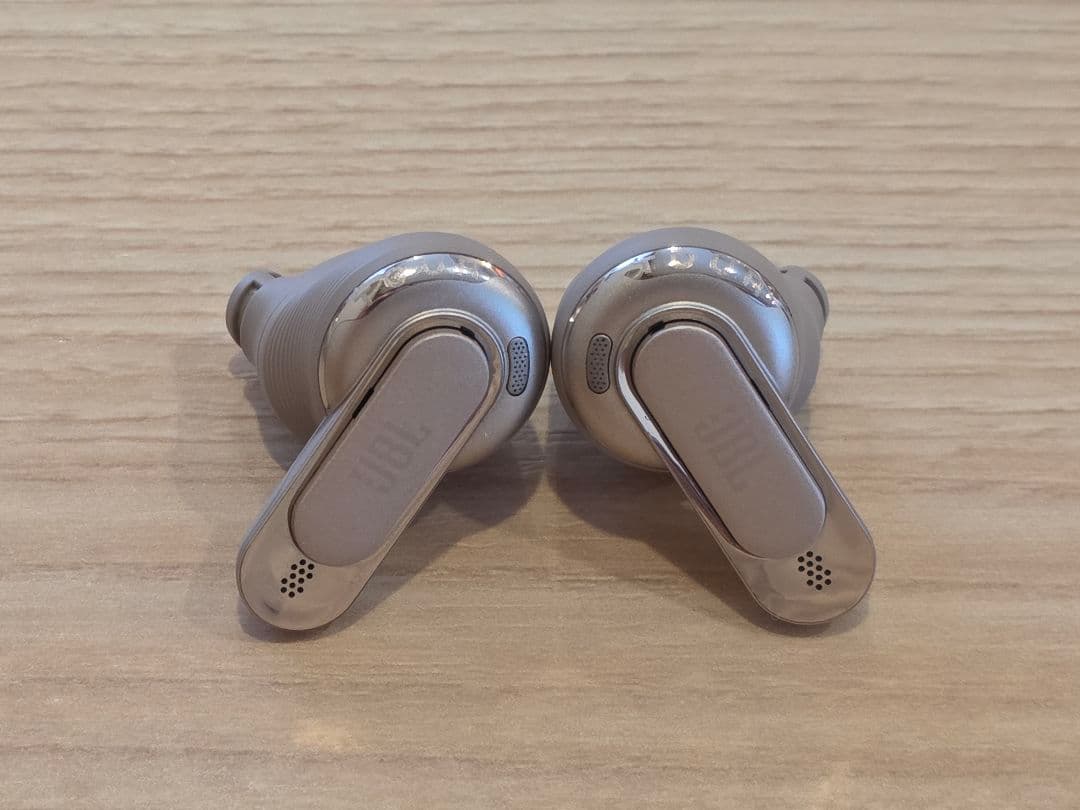 JBL Tour Pro 3 ワイヤレスイヤホン　ラテ