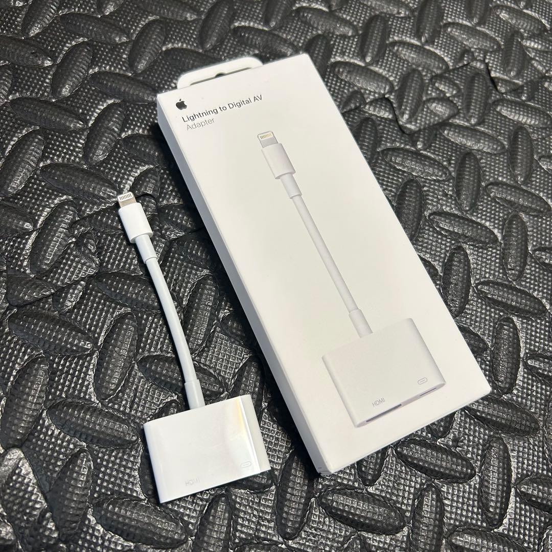 アップル純正 ほぼ新品 HDMI変換 最新モデルライトニング ミラーリング