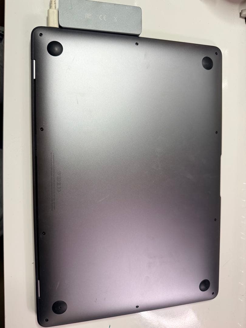 【美品】M1 MacBook Air 13インチ 便利な多機能ハブ付