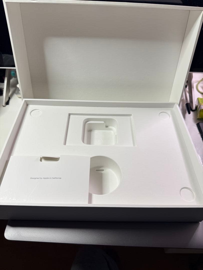 【美品】M1 MacBook Air 13インチ 便利な多機能ハブ付