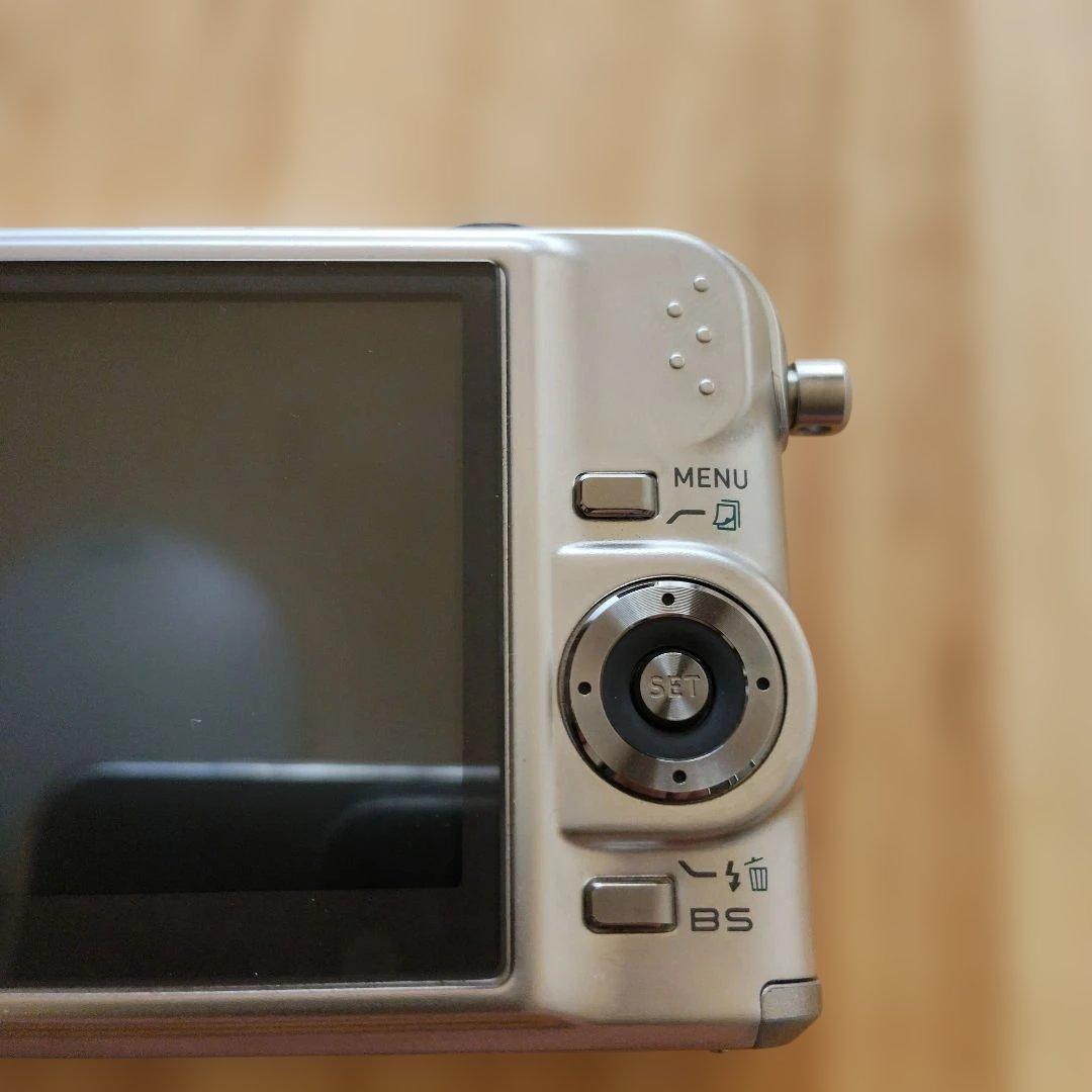 CASIO EXILIM EX-Z1000デジタルカメラ シルバー