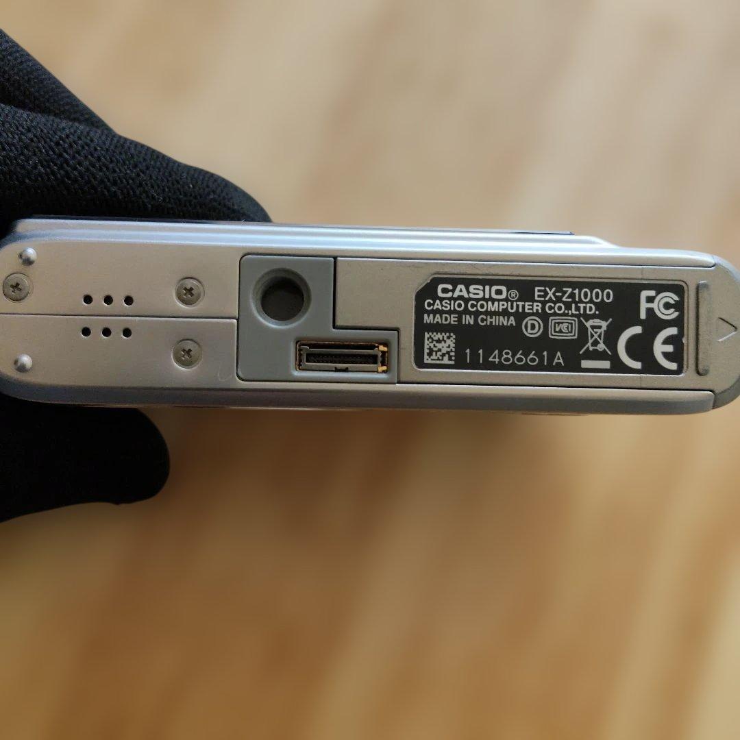 CASIO EXILIM EX-Z1000デジタルカメラ シルバー